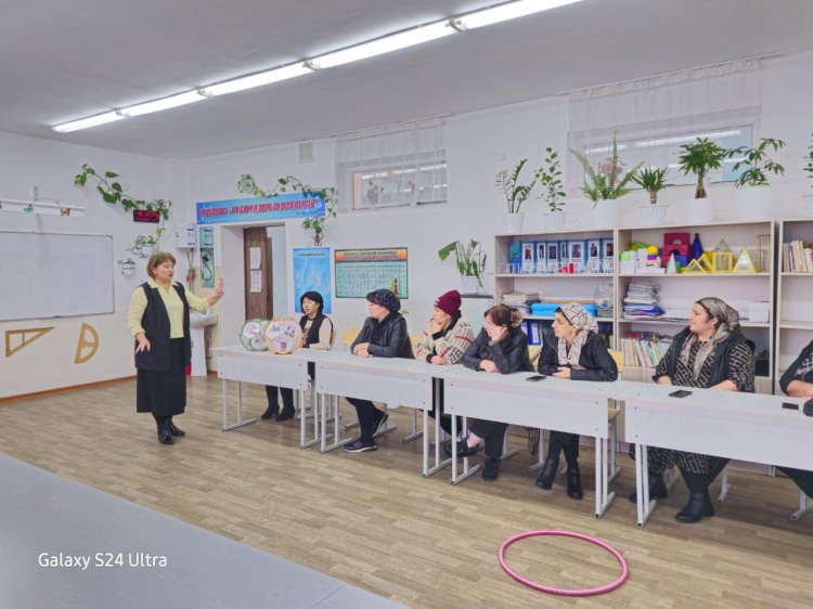 Ата-аналар жиналысы